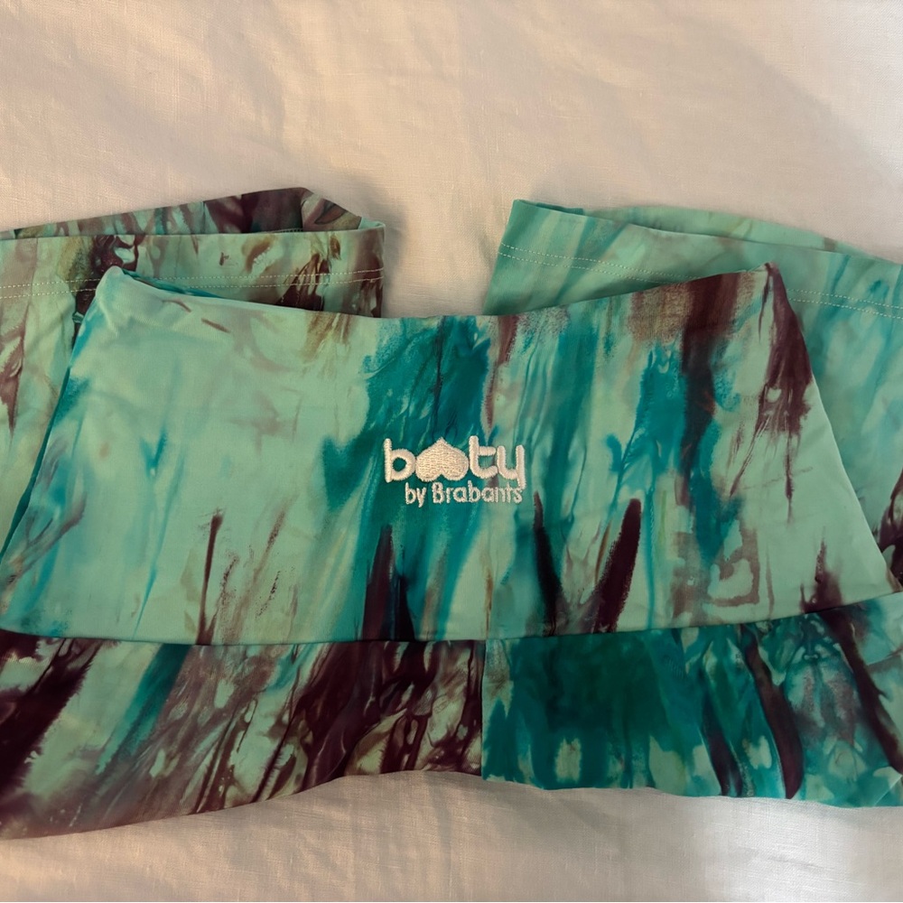 Booty by Brabants Marble Slim Fit Shorts in Açaí